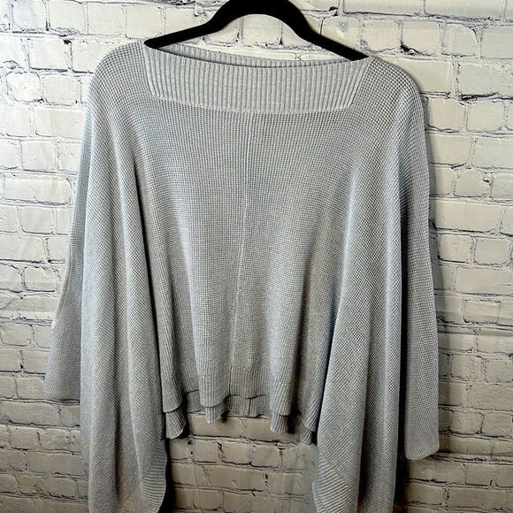 🧣 Lululemon Forward Flow Poncho - Light Bluish Gray - One Size - Like New - Picture 1 of 5